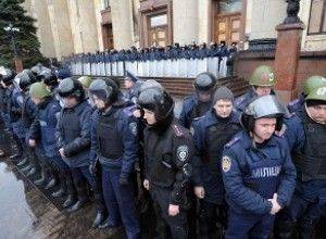 МВД Украины попросило у граждан деньги на бронежилеты и трусы МВД Украины попросило у граждан деньги на бронежилеты и трусы