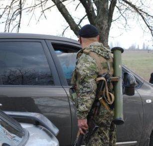 Блокированных на краматорском аэродроме американских наемников сильно помяли - очевидец Блокированных на краматорском аэродроме американских наемников сильно помяли - очевидец