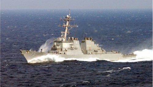 Военно-морские игры мускулами Военно-морские игры мускулами