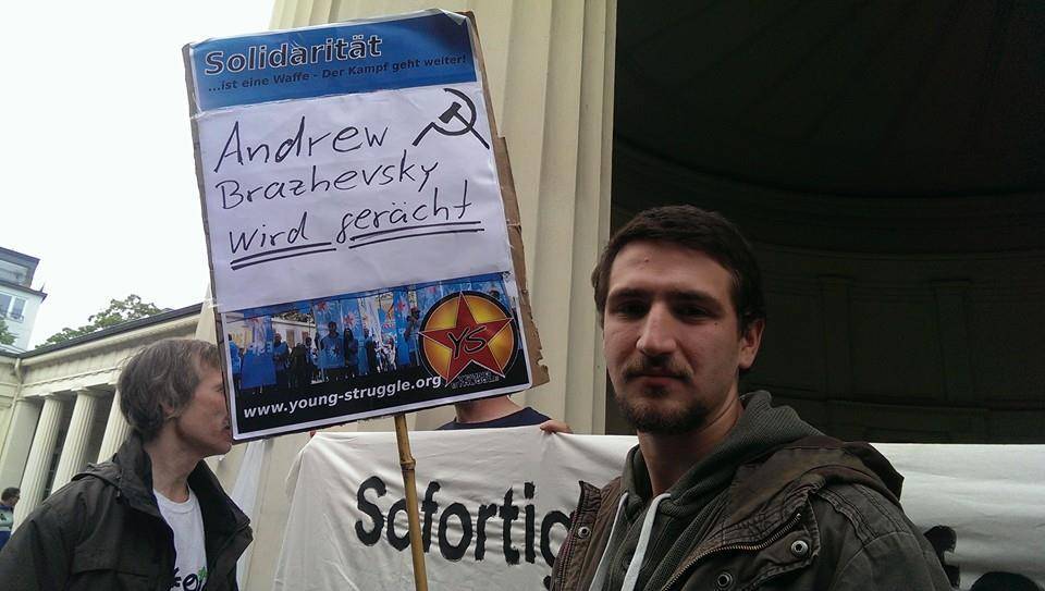 "Яценюк - террорист и убийца!": массовый протест немцев против карательной операции на Юго-Востоке и по случаю визита Яценюка в Германию "Яценюк - террорист и убийца!": массовый протест немцев против карательной операции на Юго-Востоке и по случаю визита Яценюка в Германию