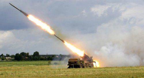 Под Донецком проходит бой: в ход пошел «Град» Под Донецком проходит бой: в ход пошел «Град»