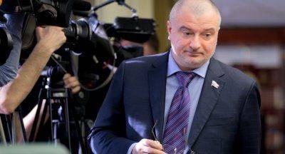 Глава конституционного комитета Совфеда заявил о нелигитимности нового президента Украины Глава конституционного комитета Совфеда заявил о нелигитимности нового президента Украины
