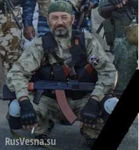 Украинские каратели добивают раненых и отрезают у них уши Украинские каратели добивают раненых и отрезают у них уши