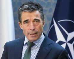 Генсек НАТО обвинил Россию в заговоре против добытчиков сланцевого газа Генсек НАТО обвинил Россию в заговоре против добытчиков сланцевого газа