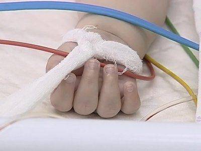 Больного малыша вывезли из осажденного Славянска в Ростов-на-Дону Больного малыша вывезли из осажденного Славянска в Ростов-на-Дону