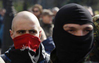 В Россию под видом беженцев пытаются проникнуть боевики "Правого сектора" В Россию под видом беженцев пытаются проникнуть боевики "Правого сектора"