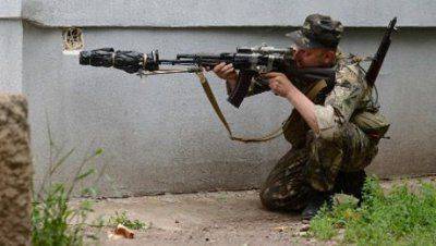 Все больше жителей востока Украины примыкает к рядам ополченцев (видео) Все больше жителей востока Украины примыкает к рядам ополченцев (видео)