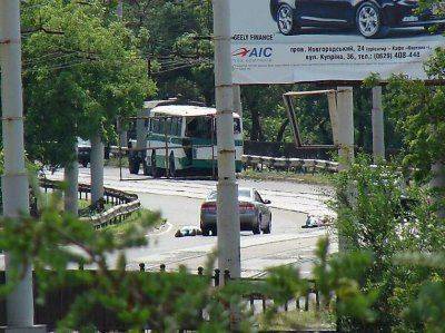 В Мариуполе после засады, устроенной ополченцами, "растерявшиеся" войска укроармии вновь расстреляли мирных жителей В Мариуполе после засады, устроенной ополченцами, "растерявшиеся" войска укроармии вновь расстреляли мирных жителей