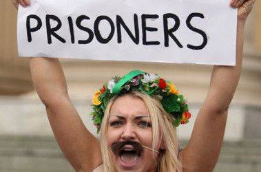 Германия и Франция судят FEMEN: "Трешечка" лучше казни Германия и Франция судят FEMEN: "Трешечка" лучше казни