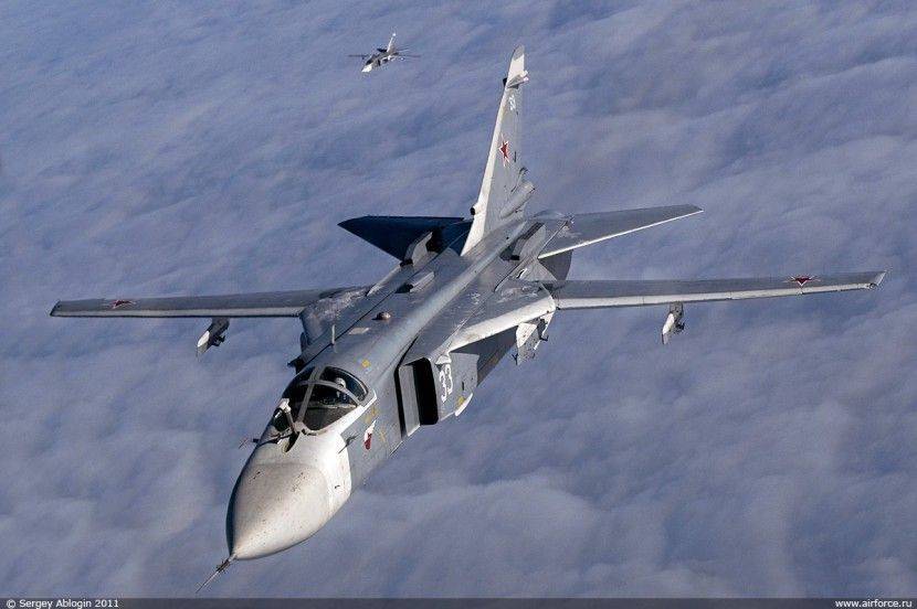 Россия перебрасывает авиацию к южным границам Россия перебрасывает авиацию к южным границам