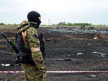 Американский разоблачитель: разведка допускает, что "Боинг" сбит истребителем Американский разоблачитель: разведка допускает, что "Боинг" сбит истребителем