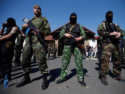 150 украинских военных попросились в ополчение ДНР 150 украинских военных попросились в ополчение ДНР