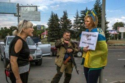 Технологии майдана снова в действии. Укромассу заряжают ненавистью к Донбассу Технологии майдана снова в действии. Укромассу заряжают ненавистью к Донбассу