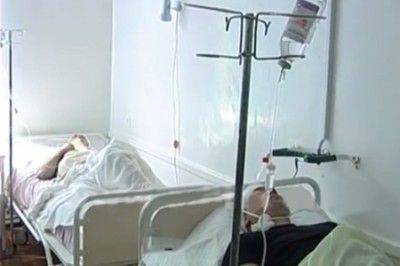 Герои АТО ходят под себя: медперсонал больниц отказывается приносить «утки» Герои АТО ходят под себя: медперсонал больниц отказывается приносить «утки»