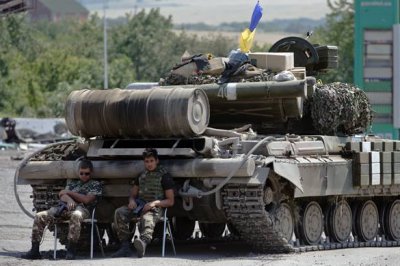 Константин Сивков: Если хунта захватит Новороссию, Россию ждет война Константин Сивков: Если хунта захватит Новороссию, Россию ждет война