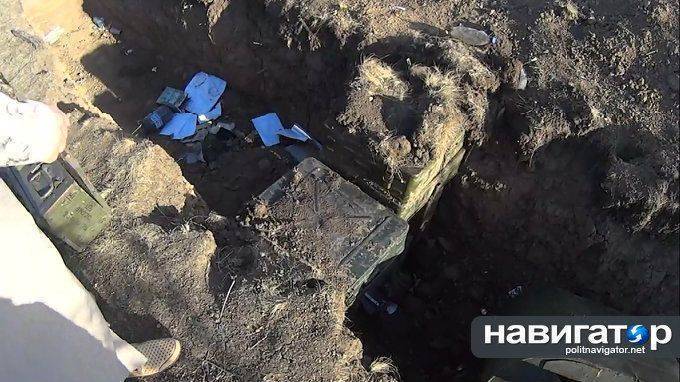 Донецкие ополченцы разбили базу Нацгвардии: Репортаж с места боя (ФОТО) Донецкие ополченцы разбили базу Нацгвардии: Репортаж с места боя (ФОТО)