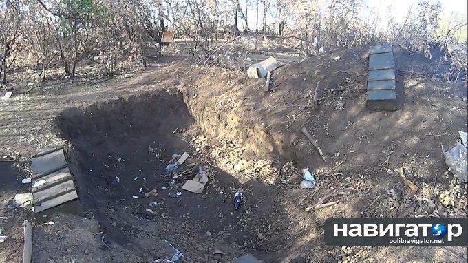 Донецкие ополченцы разбили базу Нацгвардии: Репортаж с места боя (ФОТО) Донецкие ополченцы разбили базу Нацгвардии: Репортаж с места боя (ФОТО)