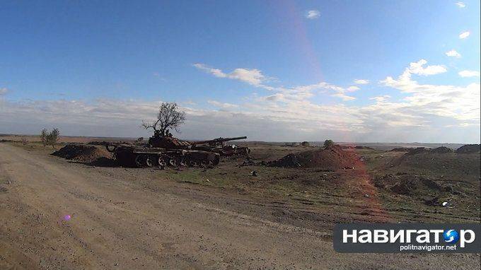 Донецкие ополченцы разбили базу Нацгвардии: Репортаж с места боя (ФОТО) Донецкие ополченцы разбили базу Нацгвардии: Репортаж с места боя (ФОТО)