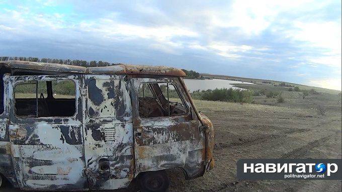 Донецкие ополченцы разбили базу Нацгвардии: Репортаж с места боя (ФОТО) Донецкие ополченцы разбили базу Нацгвардии: Репортаж с места боя (ФОТО)
