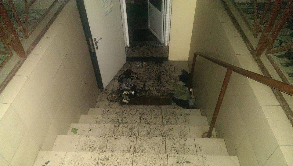 В Мариуполе сожгли помещение, где волонтеры собирали помощь для сил АТО. ФОТО В Мариуполе сожгли помещение, где волонтеры собирали помощь для сил АТО. ФОТО