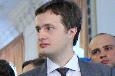 Отвоевался: Сын Порошенко баллотируется в Раду как герой АТО Отвоевался: Сын Порошенко баллотируется в Раду как герой АТО