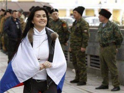 Крымчанка - украинцам: "Мы были вашими гражданами?" Крымчанка - украинцам: "Мы были вашими гражданами?"