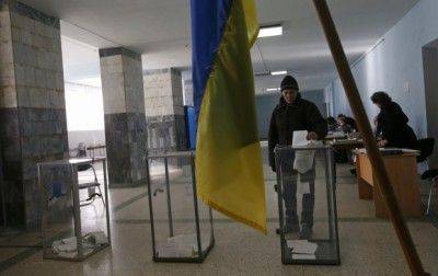 Победила "Молчащая Украина". Страна продемонстрировала рекордно низкую явку Победила "Молчащая Украина". Страна продемонстрировала рекордно низкую явку