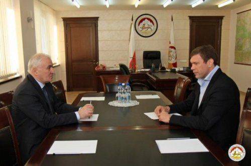 Президент Южной Осетии подписал указ о признании ЛНР И ДНР Президент Южной Осетии подписал указ о признании ЛНР И ДНР