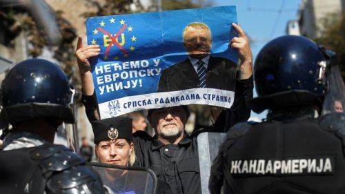 В ЕС забеспокоились, что Путин отберет у них Сербию В ЕС забеспокоились, что Путин отберет у них Сербию