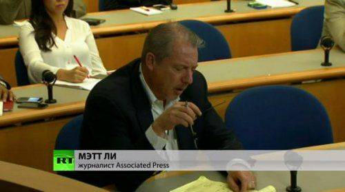 Журналист Мэтт Ли усомнился в логике министра обороны США (видео) Журналист Мэтт Ли усомнился в логике министра обороны США (видео)