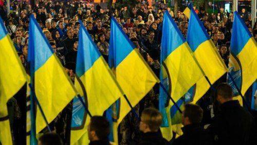 Власти Крыма обеспокоены сползанием Украины в пучину "коричневой чумы" Власти Крыма обеспокоены сползанием Украины в пучину "коричневой чумы"