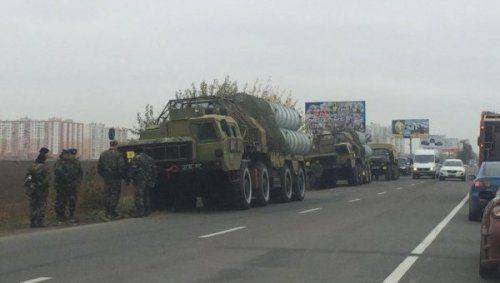 Украина перебрасывает к границе с Россией комплексы С-300 Украина перебрасывает к границе с Россией комплексы С-300