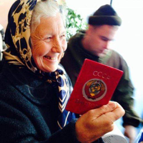 Укро СМИ о выборах - удивительно, но в этот раз адекватно. Репортаж "Вестей УА" с избирательных участков в Донецке Укро СМИ о выборах - удивительно, но в этот раз адекватно. Репортаж "Вестей УА" с избирательных участков в Донецке