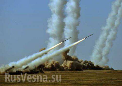 Сгоревшая техника ВСУ после попадания "Града" в машину десанта с боеприпасами Сгоревшая техника ВСУ после попадания "Града" в машину десанта с боеприпасами