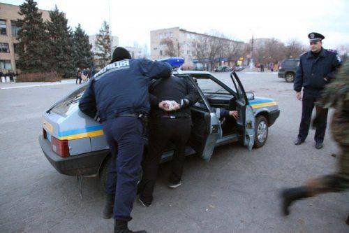 У ОВК на 79-м округе произошла стычка двух группировок «Правого сектора» с применением оружия У ОВК на 79-м округе произошла стычка двух группировок «Правого сектора» с применением оружия