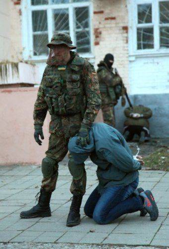 У ОВК на 79-м округе произошла стычка двух группировок «Правого сектора» с применением оружия У ОВК на 79-м округе произошла стычка двух группировок «Правого сектора» с применением оружия