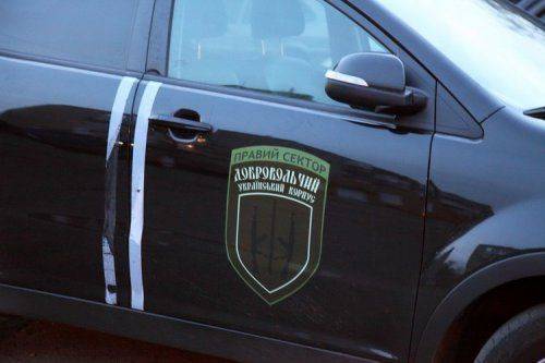 У ОВК на 79-м округе произошла стычка двух группировок «Правого сектора» с применением оружия У ОВК на 79-м округе произошла стычка двух группировок «Правого сектора» с применением оружия