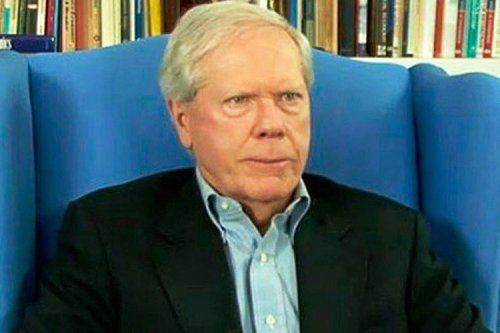 Пол Крейг Робертс: Хиллари «доиграется» до войны с Россией Пол Крейг Робертс: Хиллари «доиграется» до войны с Россией