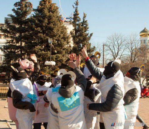 Студенчество ЛНР «поздравило» участников майдана Студенчество ЛНР «поздравило» участников майдана