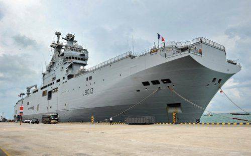 Во Франции ограбили российский «Мистраль» Во Франции ограбили российский «Мистраль»