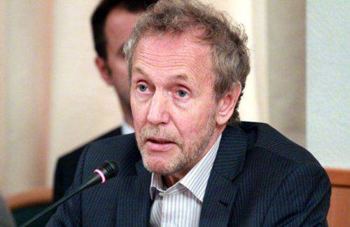 В Госдуме не поддержали предложение сократить выходные в России В Госдуме не поддержали предложение сократить выходные в России