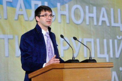 В Киеве зарезан заместитель Антикоррупционного комитета Майдана В Киеве зарезан заместитель Антикоррупционного комитета Майдана