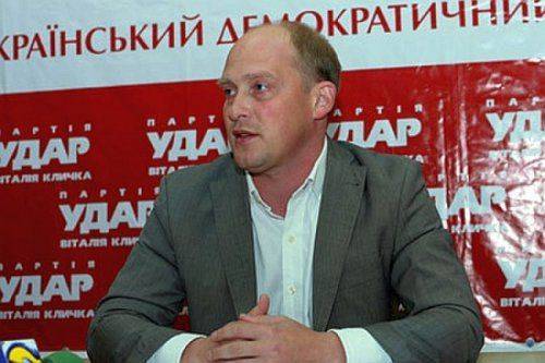 Порошенко легализует огнестрелы, чтобы бороться с Коломойским? Порошенко легализует огнестрелы, чтобы бороться с Коломойским?