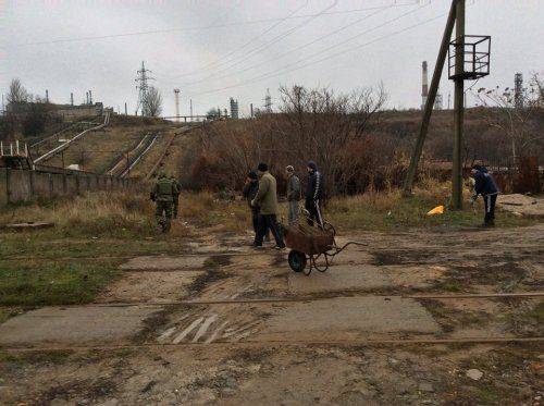 Ультиматум о военном положении – угроза Порошенко не Путину, а Коломойскому Ультиматум о военном положении – угроза Порошенко не Путину, а Коломойскому