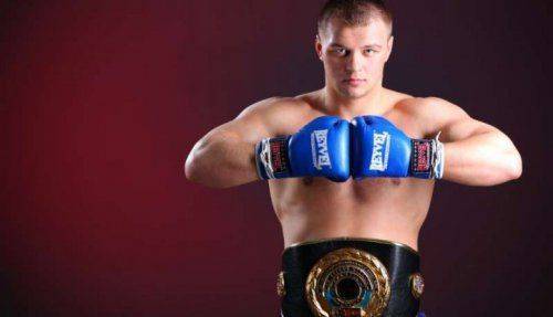 Боксер-тяжеловес из Луганска Вячеслав Глазков может бросить вызов Владимиру Кличко Боксер-тяжеловес из Луганска Вячеслав Глазков может бросить вызов Владимиру Кличко