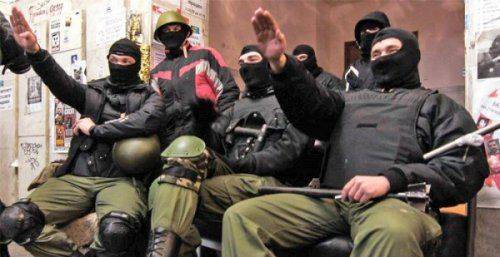 «ГЕРОЯМ СЛАВА!», — кричали идущие на смерть своим убийцам. «ГЕРОЯМ СЛАВА!», — кричали идущие на смерть своим убийцам.