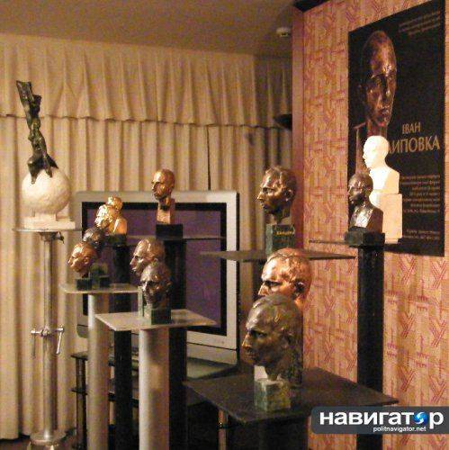 Правильные фильмы о Бандере: Как украинцев заставляют «Родину любить» Правильные фильмы о Бандере: Как украинцев заставляют «Родину любить»