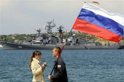 Двурушники: крымские дельцы торгуют в Киеве под этикетками «Севастополь. Украина»  Двурушники: крымские дельцы торгуют в Киеве под этикетками «Севастополь. Украина»