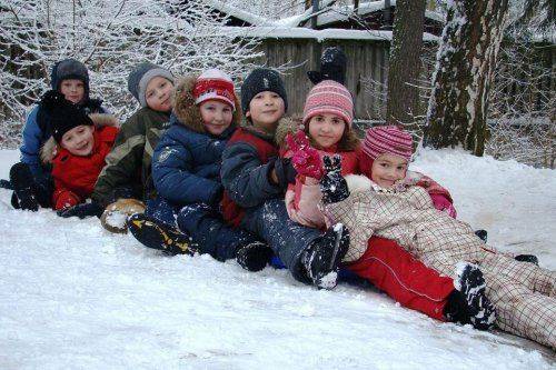 В Украинских школах вводят неограниченные каникулы и плату за обучение В Украинских школах вводят неограниченные каникулы и плату за обучение