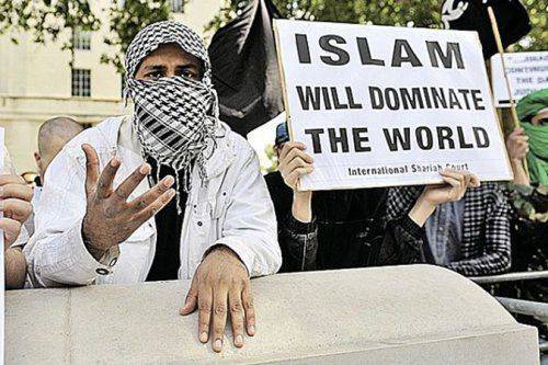 Запад сам вскормил зверя. Так зачем же его дразнить? Запад сам вскормил зверя. Так зачем же его дразнить?